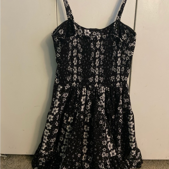 No Boundaries Black and White Floral Midi Dress - Picture 2 of 2